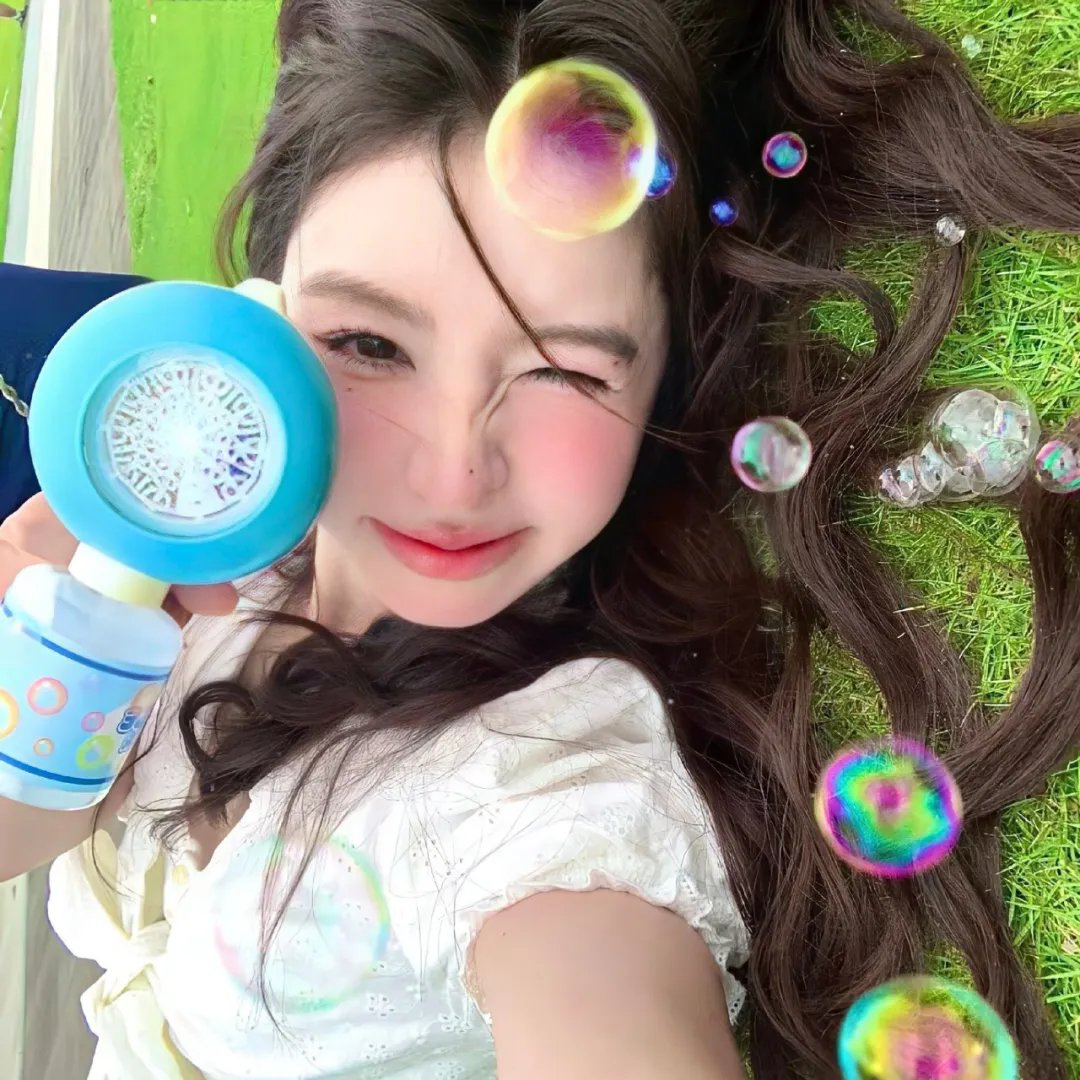 皮裘大衣女人