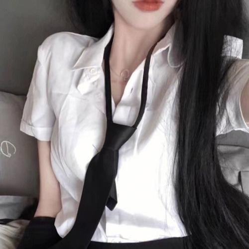 邪恶的蕾丝莉